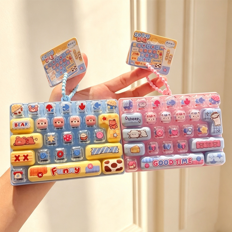 Cosplay Fire Prop - มีสินค้าในสต็อก 26Grid Keycap Clicker ของเล่นคลายเครียด/พวงกุญแจคีย์บอร์ด// ปุ่มคลายความเครียด
